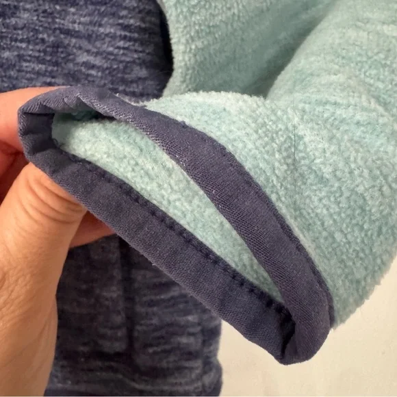 ❄️ Hanna Andersson Blue and Teal Kids Fleece Sweatshirt - Size 2T - Picture 4 of 7